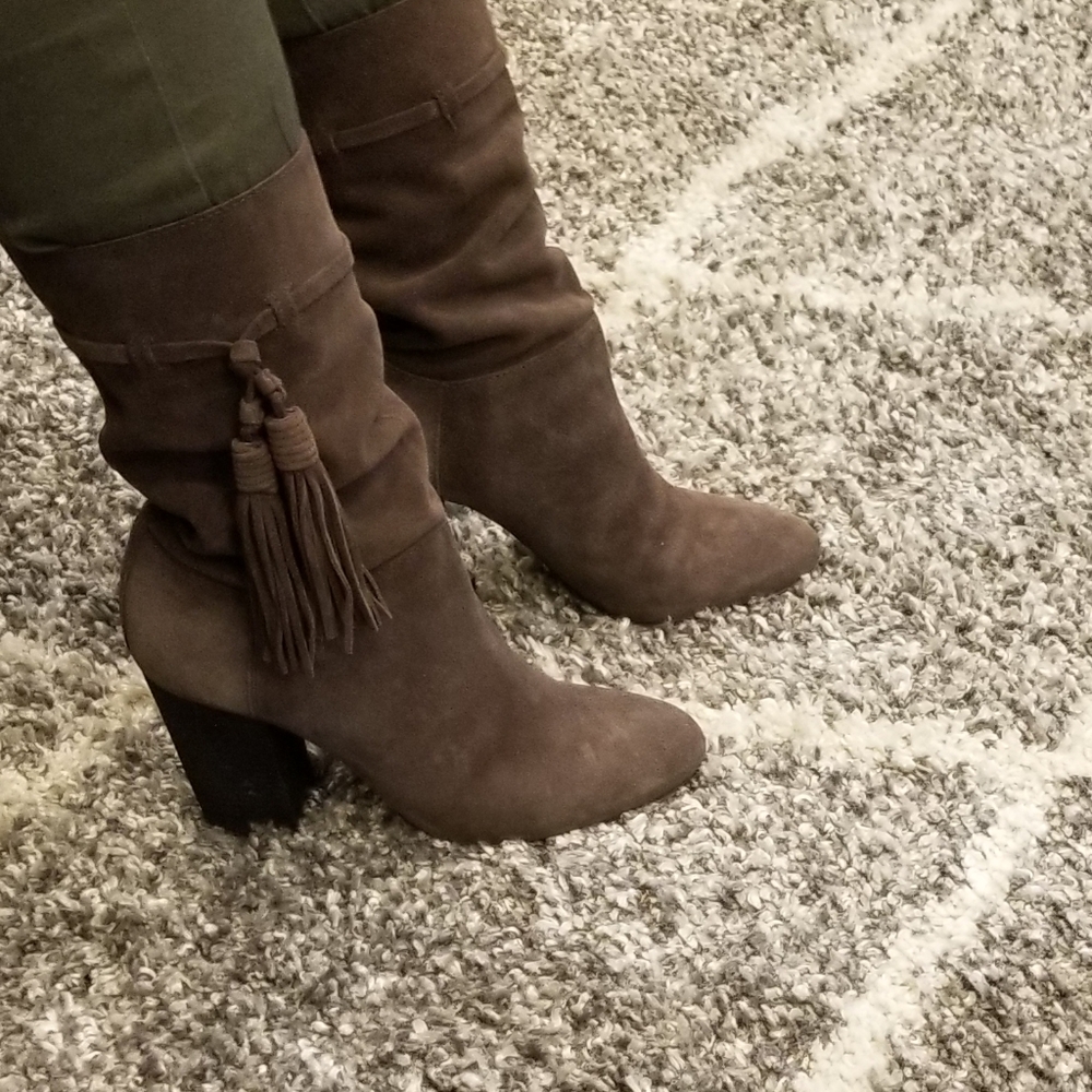 Vince Camuto boots - Picture 3 of 11